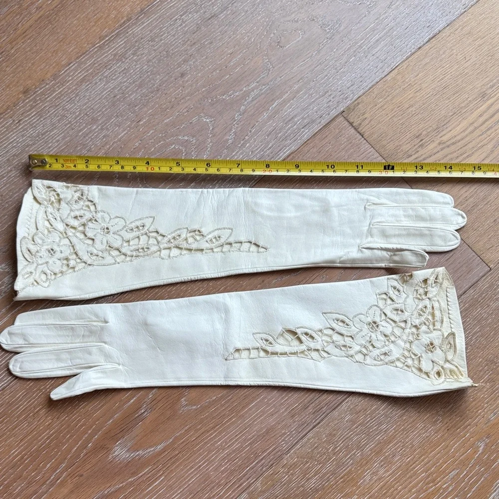 Vintage Kidskin Leather Embroidered Cream Long Gloves